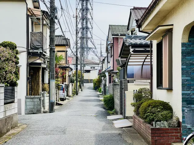 道路が狭いエリア(隠れた場所)