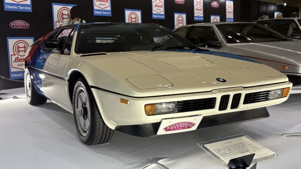 BMW M1 1/6