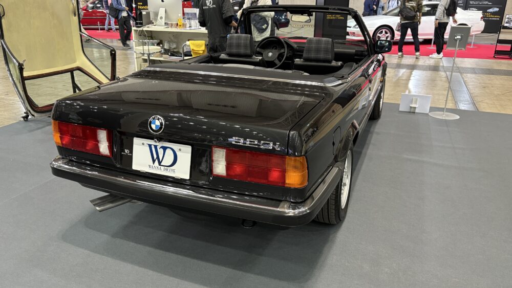 BMW 320i Cabriolet 3/6